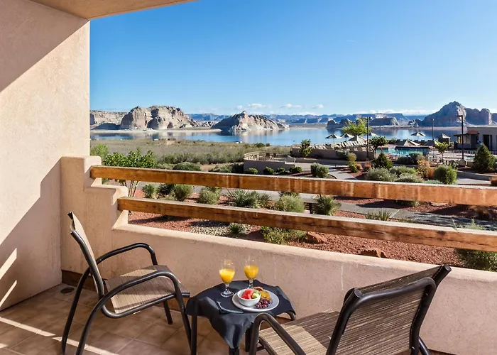Powell Hotel Page
